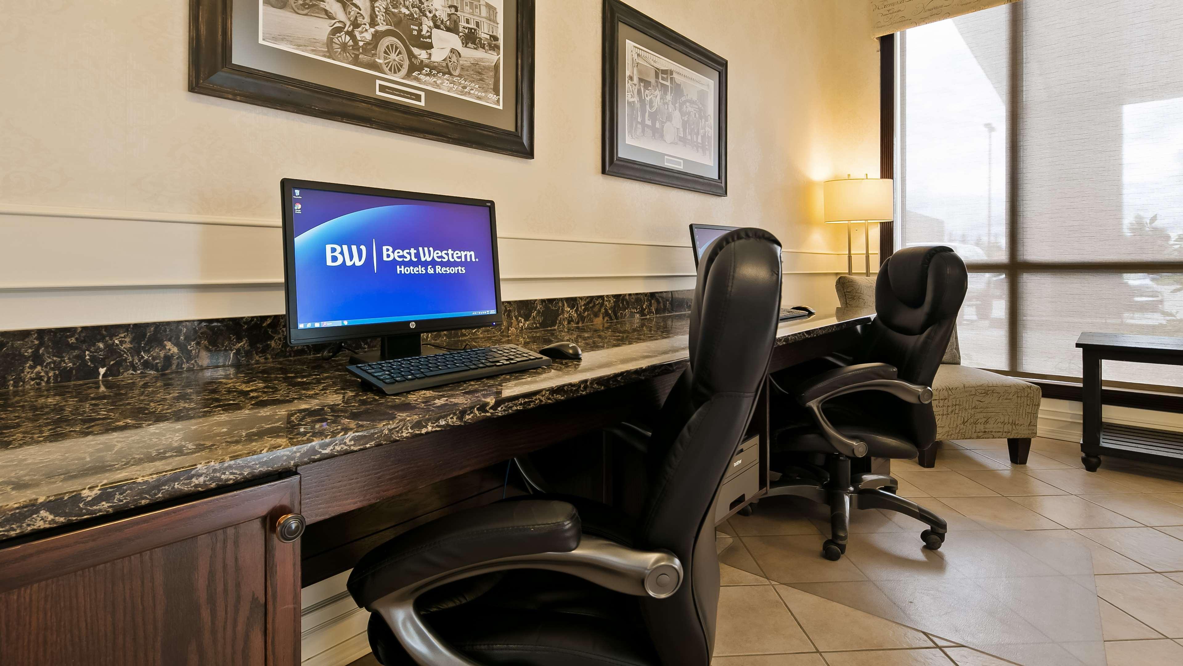 Best Western High Road Inn Edson Buitenkant foto