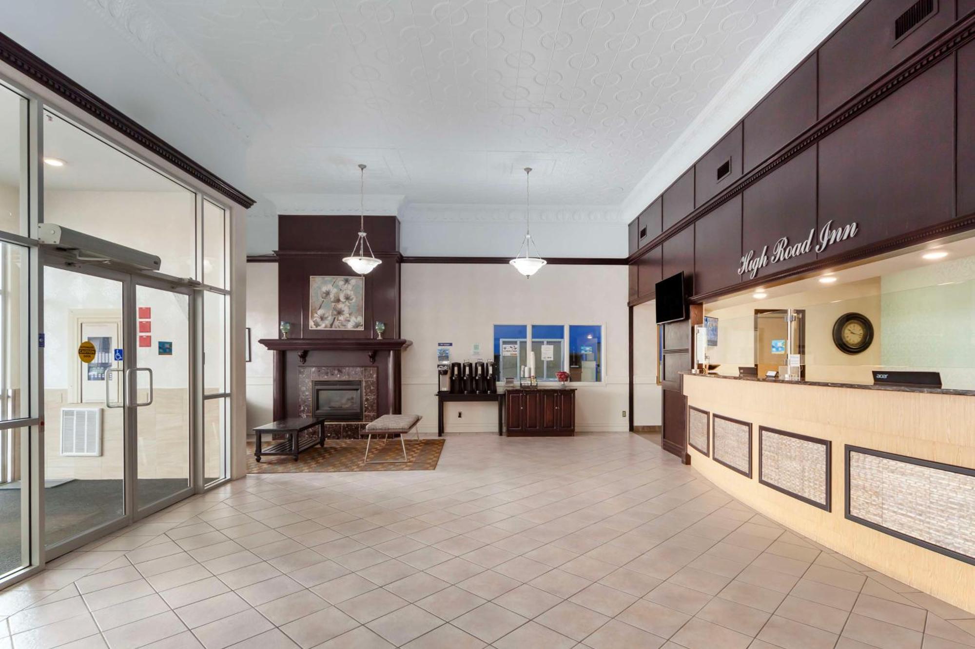 Best Western High Road Inn Edson Buitenkant foto