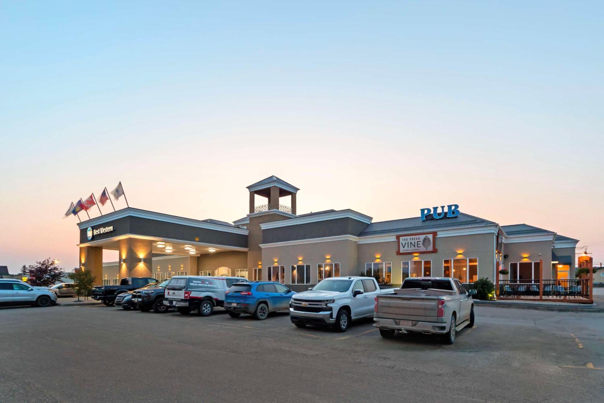 Best Western High Road Inn Edson Buitenkant foto
